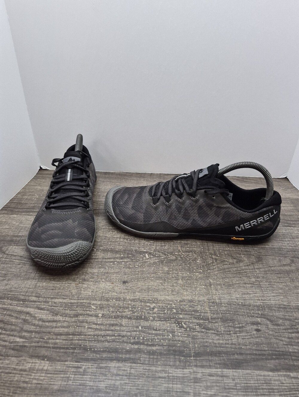 Merrell Vapor Glove 3 Minimalist Trail Hiking Barefoot Shoes Women’s 9.5 Vibram